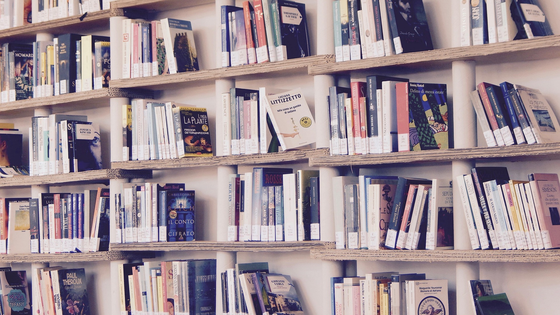 bibliothèque en bois marseille
